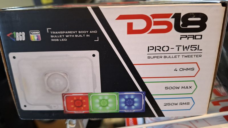 DS18 PRO-TW5L Horndiskant m/RGB-lys, 125 RMS, 4 Ohm. Pris per stk