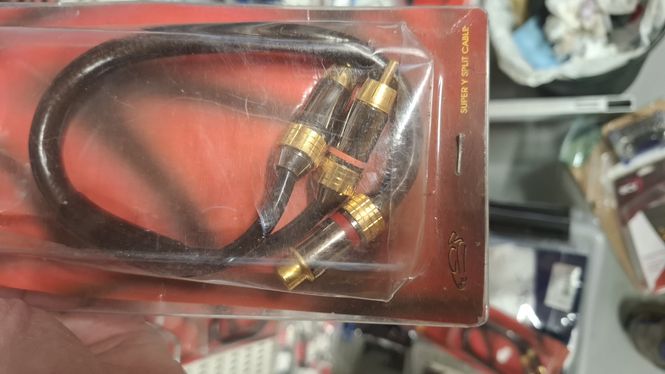 Hovedbilde Audio Master Y-ledd. 1 hunn - 2 hann. 1pk. 